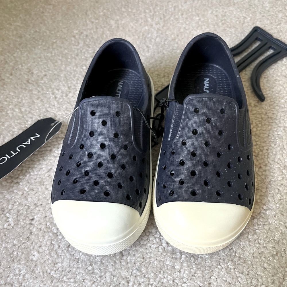 Nautica baby/toddler boys size 7